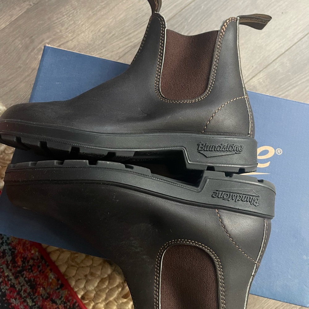 Blundstone Chelsea boots ladies